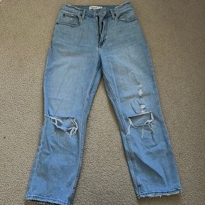 Abercrombie Ankle Straight Jeans!